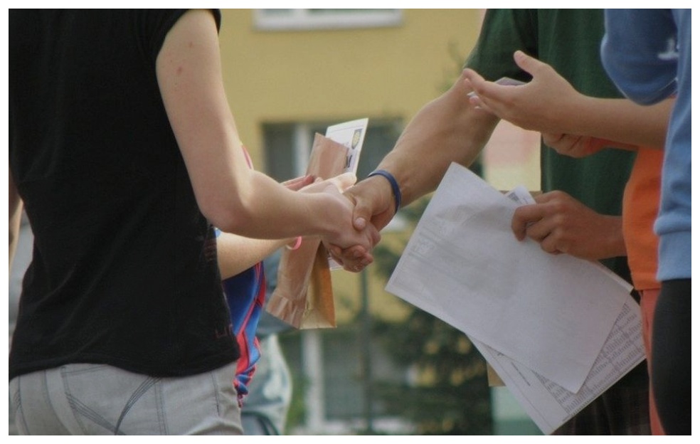 greetings-in-german-handshakes