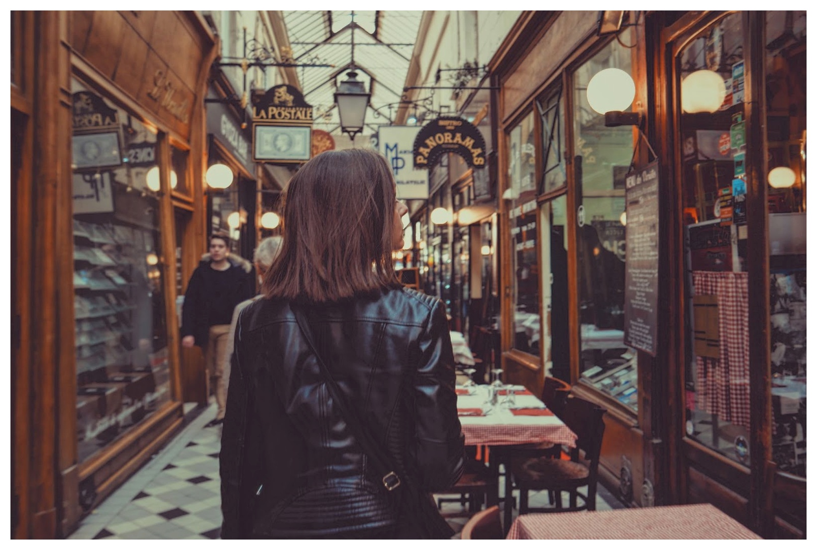 french prepositions restaurant